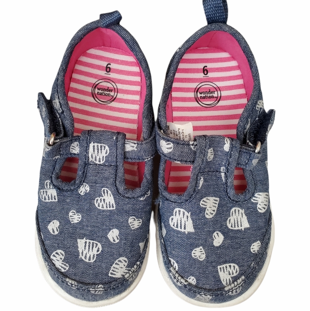 Toddler girl heart slip on shoes size 6